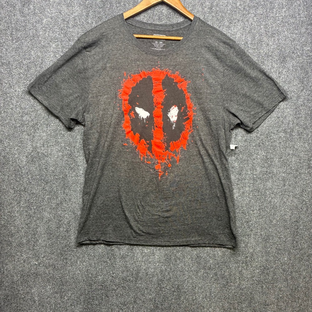 Marvel Deadpool Graphic Tee Mens XL Gray Short Sleeve Distressed Mask Shirt
